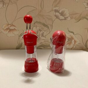 Kochblume Red Ratchet Salt & Pepper Front Loading Grinders / Mills - New